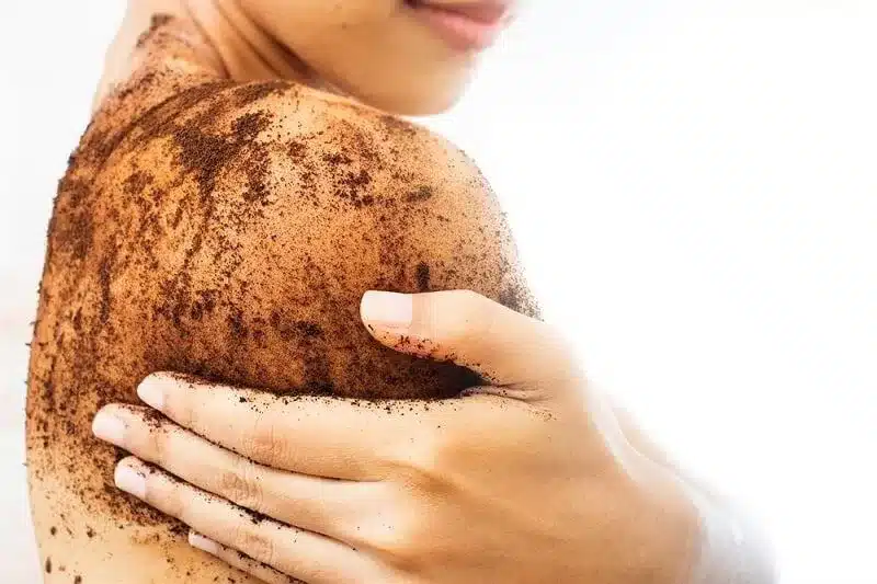 Tẩy da body bằng cà phê
